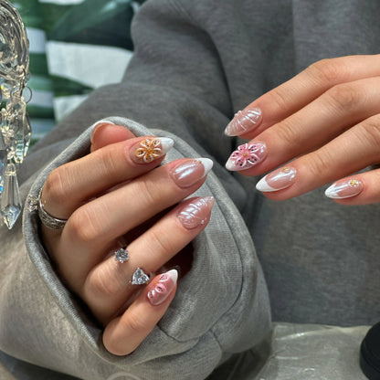 Soft spring manicure with Petal Whisper ombre press on nails.

